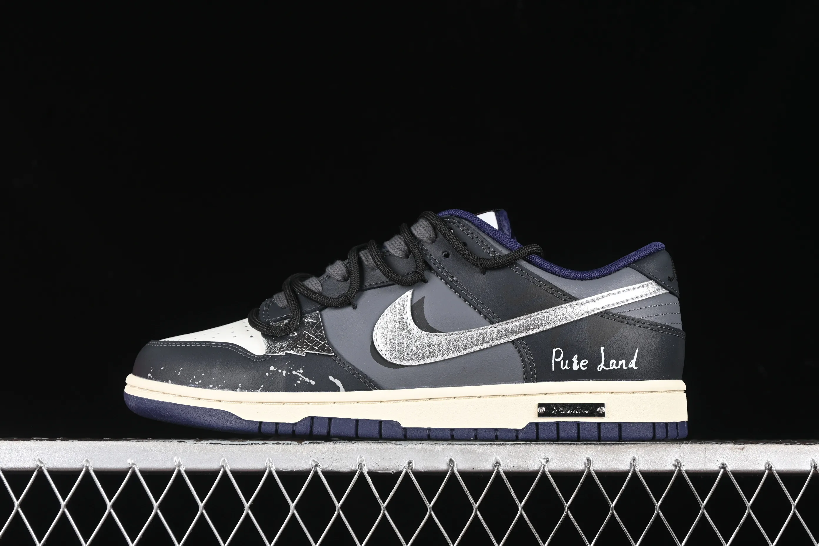 All Categories Nk SB Dunk Series Nk SB Dunk Low Low-top sneakers Nk Dunk Low Retro block Street retro Dark splash ink Leather cross SB low-top casual sneakers FV8106-181